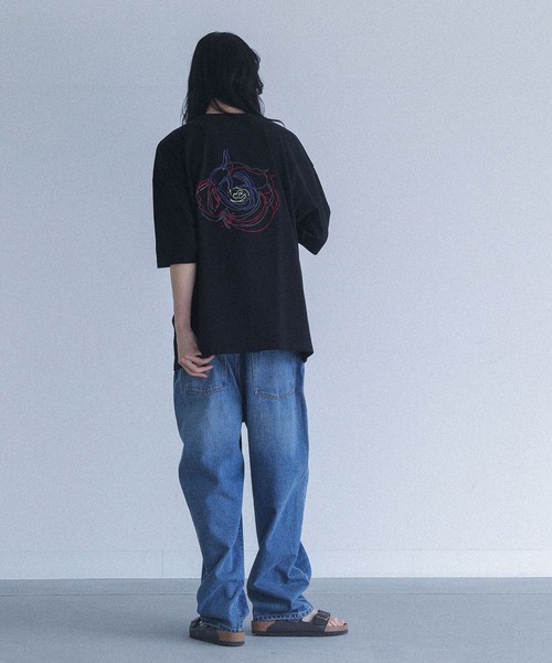 MDR（エムディアール）の「『フラワー刺繍オーバーサイズTシャツ』（Tシャツ/カットソー・メンズ・オフホワイト/ブラック・L/M）」の13枚目の写真