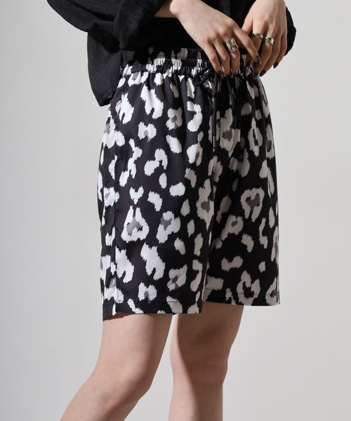 EVOLUTION(エボリューション)の「Zebra Leopard Print Shorts / ゼブラ レオパード柄ショートパンツ unisex(その他パンツ・メンズ・ミント/ホワイト/ブラック系1/ブラック/ホワイト系1/ベージュ系1・M/L)」の14枚目の写真
