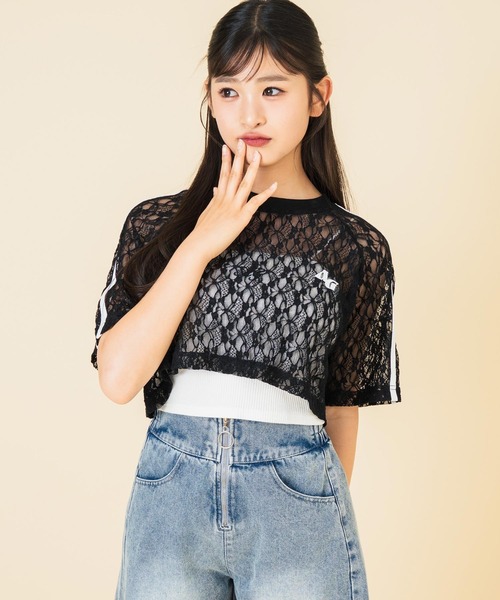 ANAP GiRL(アナップガール)の「ライン入 レース クロップド トップス(Tシャツ/カットソー・キッズ・ブラック/ホワイト・M/S/XS)」の1枚目の写真
