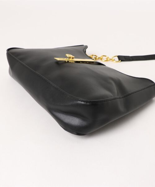 TONE SELECT GOODS（トーンセレクトグッズ）の「urbanfemine./ターンロックデザインショルダーバッグ U7496（ショルダーバッグ・レディース・ブラック/ベージュ/オレンジ/ホワイト/ブラウン/シルバー・FREE）」の8枚目の写真