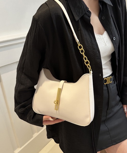 TONE SELECT GOODS（トーンセレクトグッズ）の「urbanfemine./ターンロックデザインショルダーバッグ U7496（ショルダーバッグ・レディース・ブラック/ベージュ/オレンジ/ホワイト/ブラウン/シルバー・FREE）」の2枚目の写真