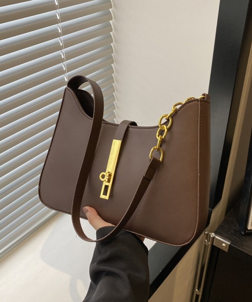 TONE SELECT GOODS（トーンセレクトグッズ）の「urbanfemine./ターンロックデザインショルダーバッグ U7496（ショルダーバッグ・レディース・ブラック/ベージュ/オレンジ/ホワイト/ブラウン/シルバー・FREE）」の14枚目の写真