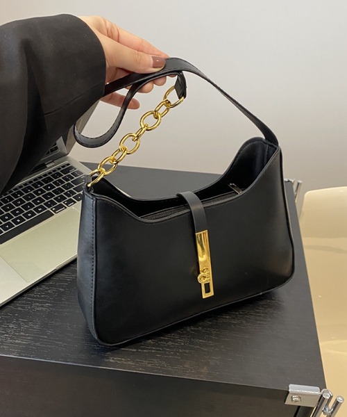 TONE SELECT GOODS（トーンセレクトグッズ）の「urbanfemine./ターンロックデザインショルダーバッグ U7496（ショルダーバッグ・レディース・ブラック/ベージュ/オレンジ/ホワイト/ブラウン/シルバー・FREE）」の16枚目の写真