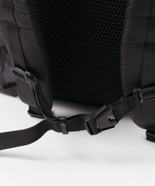 B:MING by BEAMS（ビーミングバイビームス）の「maastik / KNAPSACK 27（バックパック/リュック・メンズ・ブラック・ONE SIZE）」の4枚目の写真