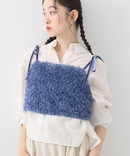 earth music&ecology（アースミュージックアンドエコロジー）の「【WEB限定】ベロアリボンフェザービスチェ（ベスト・レディース・ベージュ/アイボリー/チャコールグレー/ブルー・FREE）」の4枚目の写真