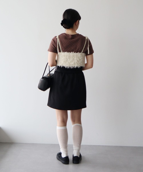 earth music&ecology（アースミュージックアンドエコロジー）の「【WEB限定】ベロアリボンフェザービスチェ（ベスト・レディース・ベージュ/アイボリー/チャコールグレー/ブルー・FREE）」の18枚目の写真