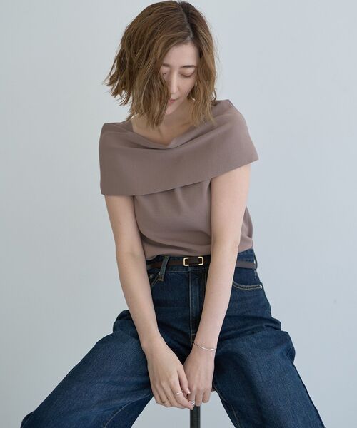 YECCA VECCA（イェッカヴェッカ）の「オフショルニット（ニット/セーター・レディース・ベージュ/ブラック/ブルー・FREE）」の4枚目の写真