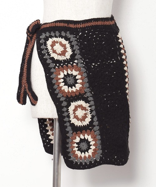 チャイハネ(チャイハネ)の「【チャイハネ】クロシェパレオ(ストール/ショール・レディース・ブラック/ホワイト・FREE)」の3枚目の写真