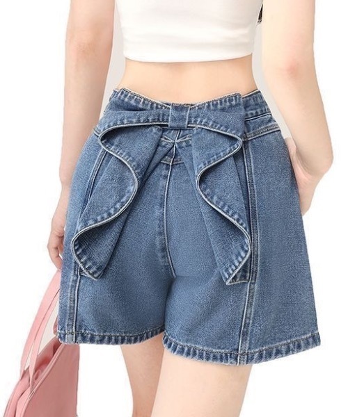 FUNdaysion(ファンデイション)の「バックリボンショートパンツ(その他パンツ・レディース・ブルー・S/M/L)」の1枚目の写真