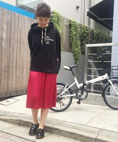 Kastane(カスタネ)の「プリーツSK(EC)(スカート・レディース・ライトグレー/ブラック/オレンジ/レッド・FREE)」の1枚目の写真