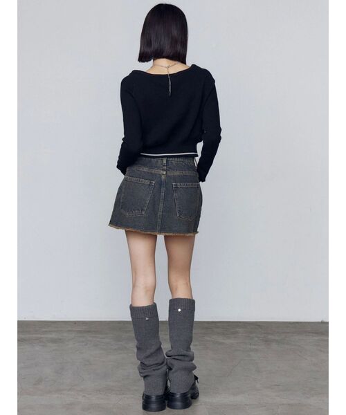 EMODA（エモダ）の「フロントロゴクロップニット（ニット/セーター・レディース・グレー/ブラック/ベージュ・FREE）」の4枚目の写真