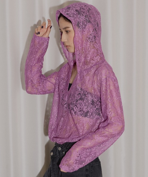 yae（ヤエ）の「lace hoodie / レースフーディー（Tシャツ/カットソー・レディース・ブラック/レッド/ホワイト/ライトパープル・FREE）」の4枚目の写真