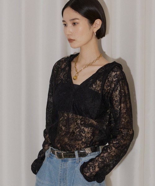 yae（ヤエ）の「lace hoodie / レースフーディー（Tシャツ/カットソー・レディース・ブラック/レッド/ホワイト/ライトパープル・FREE）」の3枚目の写真