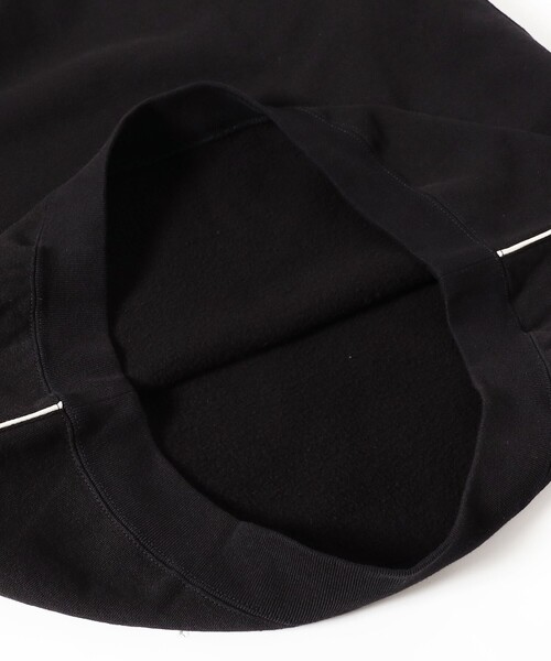 C.E（シーイー）の「C.E / SOLID LOOSE CREW NECK BLACK（スウェット・メンズ・ブラック・LARGE/X-LARGE/MEDIUM）」の6枚目の写真