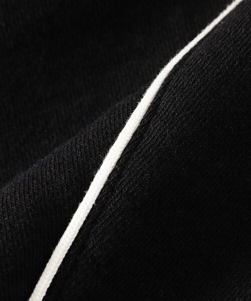 C.E（シーイー）の「C.E / SOLID LOOSE CREW NECK BLACK（スウェット・メンズ・ブラック・LARGE/X-LARGE/MEDIUM）」の8枚目の写真