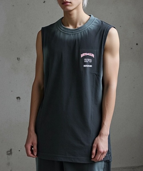 A'GEM9(エージェムナイン)の「A'GEM/9 × .kom 『HEHUI』 ヴィンテージロゴプリントノースリーブ(Tシャツ/カットソー・メンズ・オフホワイト/ブラック・M)」の10枚目の写真