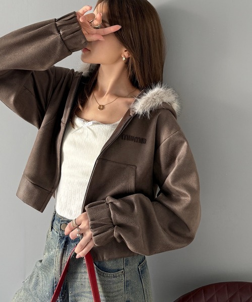 mily bilet(ミウィビレット)の「【mily bilet】ふわっと華やか、羽織って甘辛♪フードファー付きスエードポンチパーカー(ショート丈)(ブルゾン・レディース・ブラック/ブラウン・X-LARGE/LARGE/MEDIUM/SMALL)」の13枚目の写真