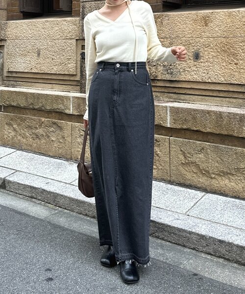 Thevon（ゼボン）の「チョーカー付きVネックリブプルオーバー（Tシャツ/カットソー・レディース・ブラウン/オフホワイト/ブラック・FREE）」の12枚目の写真