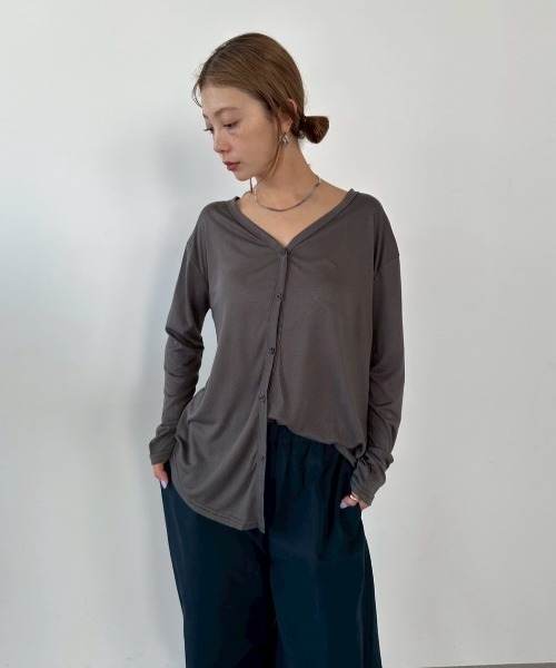 HANNE(アン)の「Vネックシアーカーディガン(カーディガン/ボレロ・レディース・イエロー/ホワイト/チャコールグレー・FREE)」の12枚目の写真