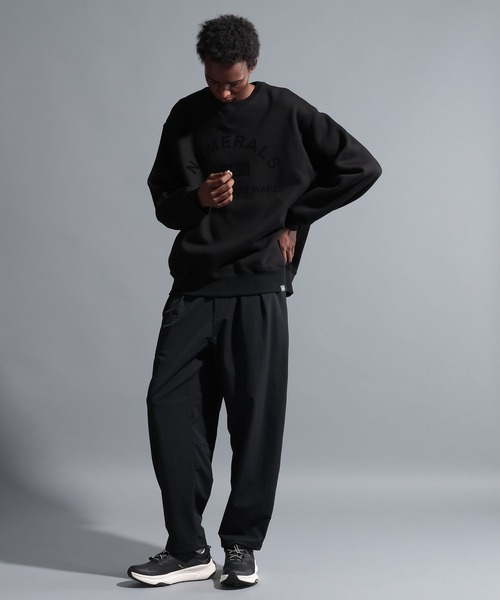 NUMERALS（ヌメラルズ）の「[NUMERALS]ヘビー裏毛ロゴスウェット（スウェット・メンズ・ブラック/カーキ/オフホワイト・MEDIUM/LARGE）」の9枚目の写真