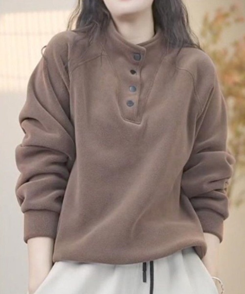 cammie(キャミー)の「スタンドカラーボタンデザインプルオーバー(ニット/セーター・レディース・ブラック/ブラウン/オフホワイト・L/M)」の3枚目の写真