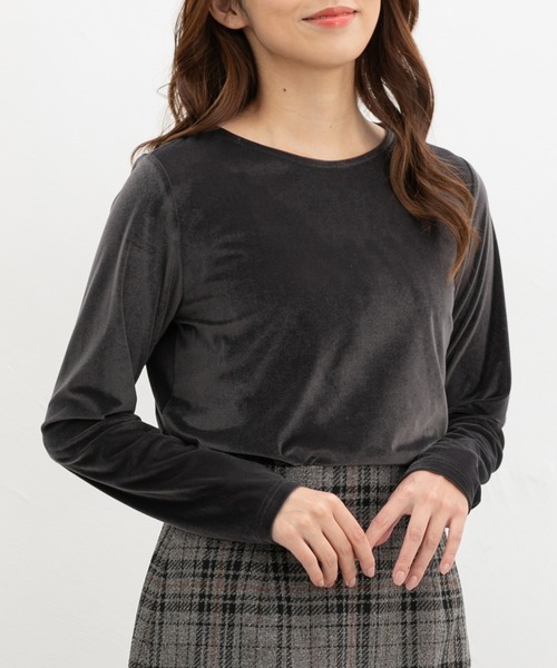 Honeys（ハニーズ）の「ベロアトップス（Tシャツ/カットソー・レディース・ブルー/グレイッシュベージュ/スモークピンク/スミクロ/モカ・L/LL/M/S）」の2枚目の写真