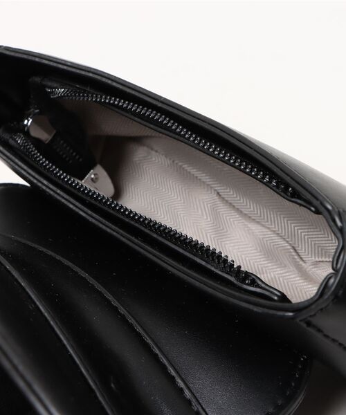 VIBGYOR（ヴィブジョー）の「レディース フェイクレザー ショルダーバッグ(BDS)（ショルダーバッグ・レディース・ブラック・FREE）」の9枚目の写真