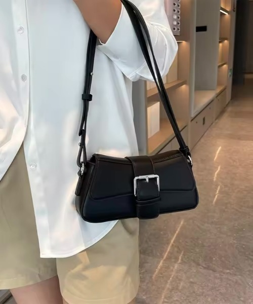 VIBGYOR（ヴィブジョー）の「レディース フェイクレザー ショルダーバッグ(BDS)（ショルダーバッグ・レディース・ブラック・FREE）」の5枚目の写真