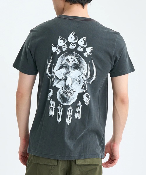RVCA(ルーカ)の「RVCA メンズ BENJ ALL SEEING SS Tシャツ 【2025年秋冬モデル】/ルーカバックプリント半袖Tシャツ(Tシャツ/カットソー・メンズ・オフホワイト/ブラック系その他・LARGE/SMALL/MEDIUM/X-LARGE)」の1枚目の写真