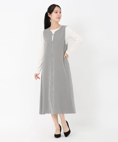 STRAWBERRY-FIELDS（ストロベリーフィールズ）の「プルックツイル/ウーリー千鳥_キーネックジャンパースカート（ジャンパースカート・レディース・ハウンドトゥース/ベージュ/ローズ系/ブラック・2）」の11枚目の写真