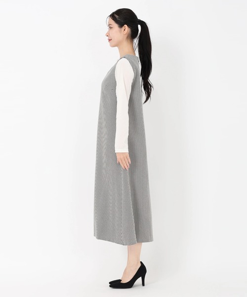 STRAWBERRY-FIELDS（ストロベリーフィールズ）の「プルックツイル/ウーリー千鳥_キーネックジャンパースカート（ジャンパースカート・レディース・ハウンドトゥース/ベージュ/ローズ系/ブラック・2）」の5枚目の写真