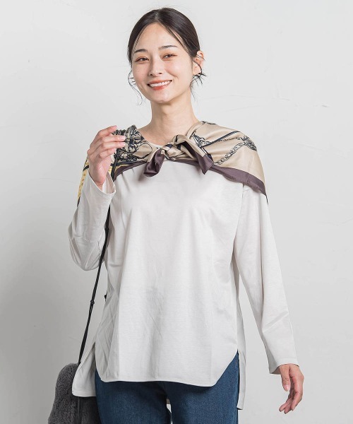 LAUTREAMONT(ロートレアモン)の「【WEB限定】汗じみ防止スムースロングTシャツ ≪洗える/接触冷感≫(Tシャツ/カットソー・レディース・チャコールグレー/ブラック/キャメル/レッド/ベージュ/ホワイト・7号/9号/11号)」の4枚目の写真