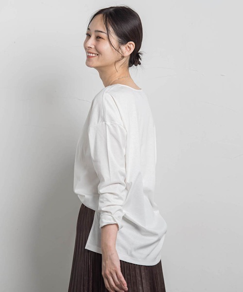 LAUTREAMONT(ロートレアモン)の「【WEB限定】汗じみ防止スムースロングTシャツ ≪洗える/接触冷感≫(Tシャツ/カットソー・レディース・チャコールグレー/ブラック/キャメル/レッド/ベージュ/ホワイト・7号/9号/11号)」の1枚目の写真