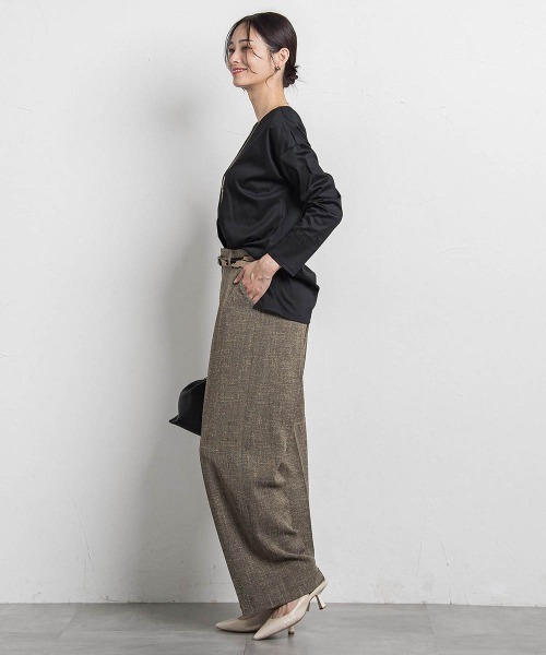 LAUTREAMONT(ロートレアモン)の「【WEB限定】汗じみ防止スムースロングTシャツ ≪洗える/接触冷感≫(Tシャツ/カットソー・レディース・チャコールグレー/ブラック/キャメル/レッド/ベージュ/ホワイト・7号/9号/11号)」の22枚目の写真