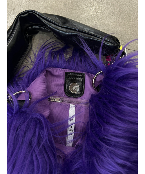 Cheek(チーク)の「【cheek/チーク】monster one shoulder/ファーバッグ/ショルダーバッグ/ユニセックス【WEB限定】(ショルダーバッグ・メンズ・サックスブルー/イエロー/パープル/ピンク・フリー)」の15枚目の写真