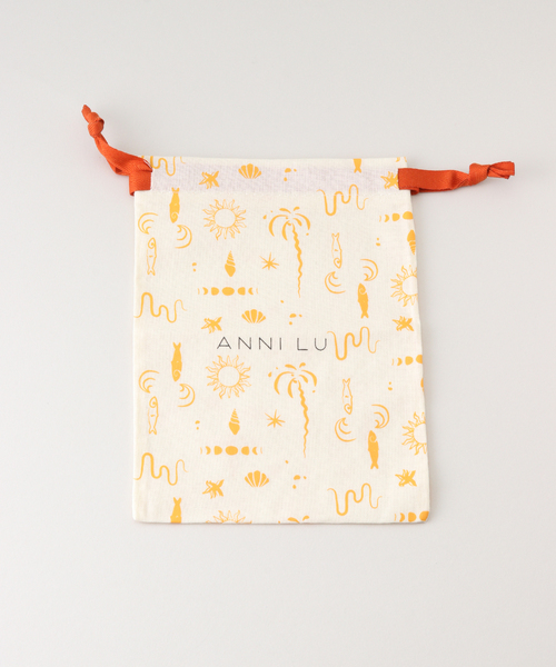 ANNI LU（アニールー）の「ANNI LU PETALS HOOP EARRINGS ORCHID SMOK：ピアス（ピアス（両耳用）・レディース・ベージュ・FREE）」の5枚目の写真