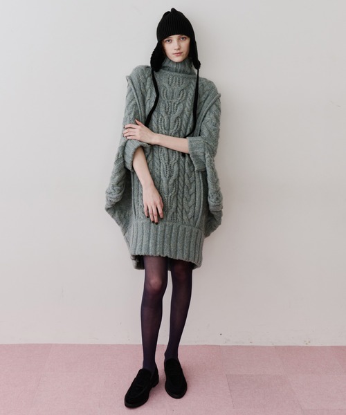 LA BELLE ETUDE(ラベルエチュード)の「ケイブルBIGニットワンピース(ワンピース・レディース・グリーン/ホワイト/グレー/ブラック・FREE)」の7枚目の写真