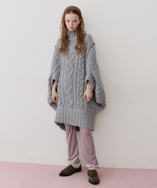 LA BELLE ETUDE(ラベルエチュード)の「ケイブルBIGニットワンピース(ワンピース・レディース・グリーン/ホワイト/グレー/ブラック・FREE)」の21枚目の写真
