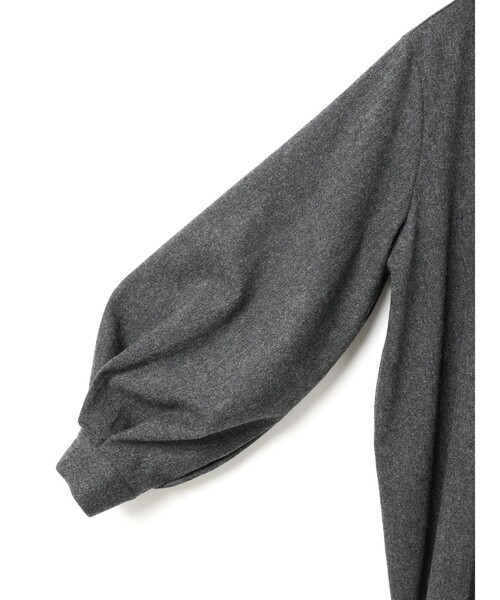 mizuiroind（ミズイロインド）の「mizuiro ind ウールブレンドバルーンスリーブチュニックシャツ（シャツ/ブラウス・レディース・その他1/チャコールグレー/ブラウン系その他・FREE）」の18枚目の写真