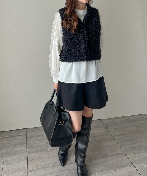 CURA CLOSET（キュラ クローゼット）の「【loverara.loverara select】フェイク ボアベスト（ベスト・レディース・ブラック/ブラウン/チャコール/ベージュ・フリー）」の21枚目の写真