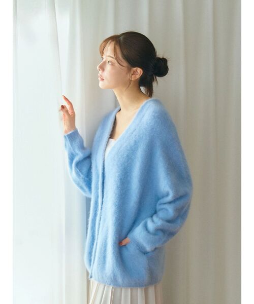 TONAL（トーナル）の「PREMIUM FOX×CASHMERE Vネックカーディガン（カーディガン/ボレロ・レディース・オフホワイト/グレー/ライトブルー/ピンク/ベージュ・MEDIUM）」の16枚目の写真