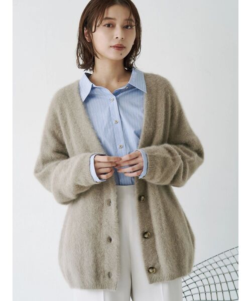 TONAL（トーナル）の「PREMIUM FOX×CASHMERE Vネックカーディガン（カーディガン/ボレロ・レディース・オフホワイト/グレー/ライトブルー/ピンク/ベージュ・MEDIUM）」の18枚目の写真