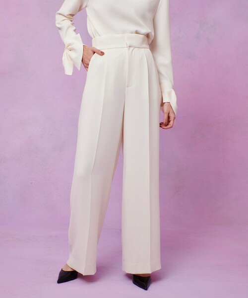 LOULOU WILLOUGHBY（ルルウィルビー）の「【LOULOU WILLOUGHBY】ダブルクロスハイウエストサロペットパンツ（その他パンツ・レディース・ブラック/オフホワイト/ピンク・1/2）」の2枚目の写真