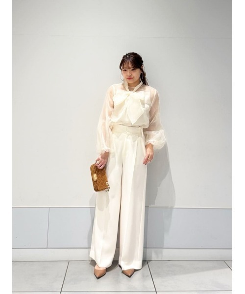 LOULOU WILLOUGHBY(ルルウィルビー)の「【LOULOU WILLOUGHBY】ダブルクロスハイウエストサロペットパンツ(その他パンツ・レディース・ブラック/オフホワイト/ピンク・1/2)」の4枚目の写真