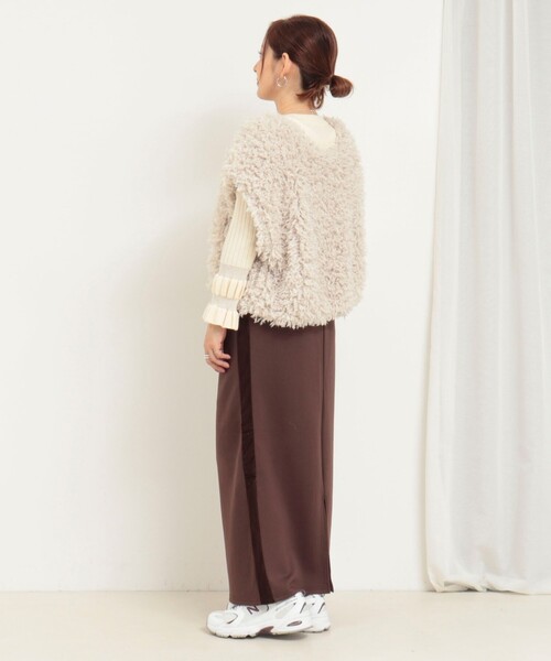 fredy couleur（フレディクルール）の「シアーベロアサイドライン切替タイトスカート（スカート・レディース・ブラウン/ブラック/アイボリー・38）」の18枚目の写真