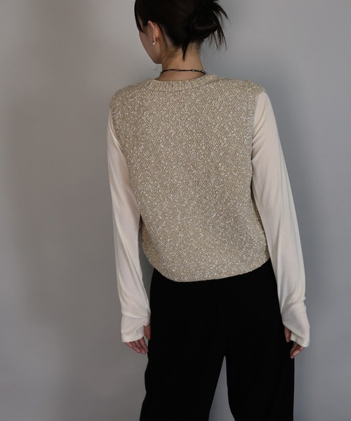 J by blue(ジェイバイブルー)の「ニュアンスボタンメランジニットベスト(ベスト・レディース・ブラック/ベージュ/ブラウン・MEDIUM)」の20枚目の写真