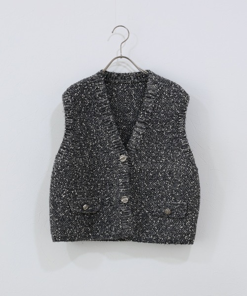 J by blue(ジェイバイブルー)の「ニュアンスボタンメランジニットベスト(ベスト・レディース・ブラック/ベージュ/ブラウン・MEDIUM)」の13枚目の写真