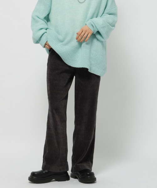 niko and...（ニコアンド）の「ストレッチカットコールフレアパンツ（その他パンツ・レディース・ブラウン/チャコール/ネイビー・FREE）」の2枚目の写真