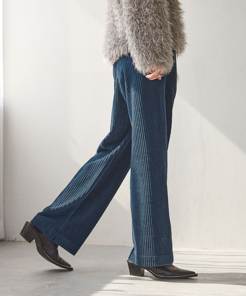 niko and...（ニコアンド）の「ストレッチカットコールフレアパンツ（その他パンツ・レディース・ブラウン/チャコール/ネイビー・FREE）」の22枚目の写真