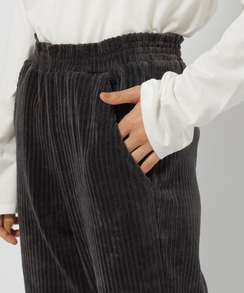 niko and...（ニコアンド）の「ストレッチカットコールフレアパンツ（その他パンツ・レディース・ブラウン/チャコール/ネイビー・FREE）」の5枚目の写真